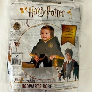 Harry Potter baby cloak costume. Hardly used (worn once for 2 hours)